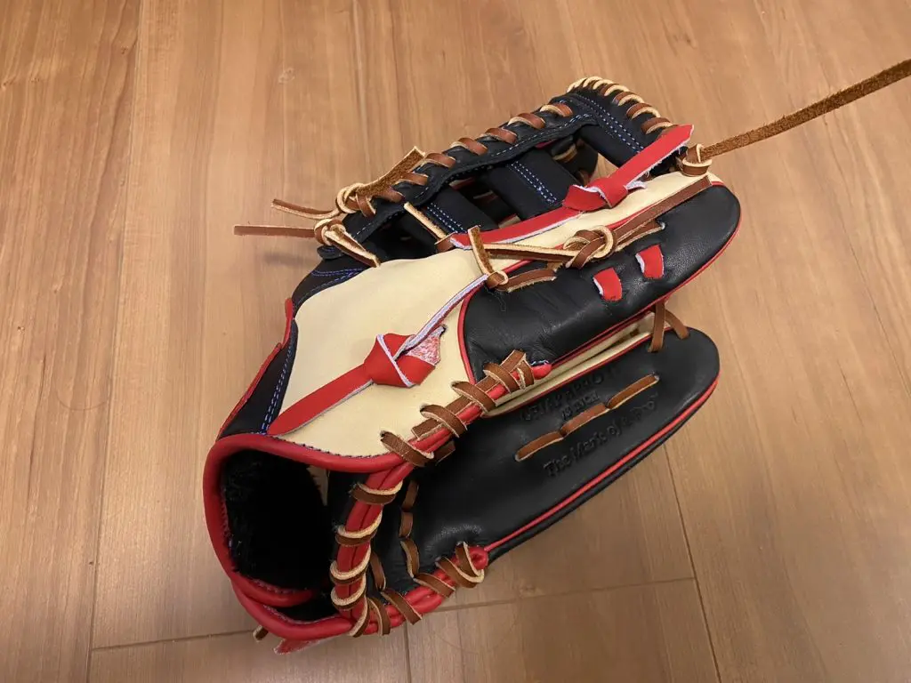 ローリングス外野手用グローブ】糸井モデル？鈴木誠也モデル
