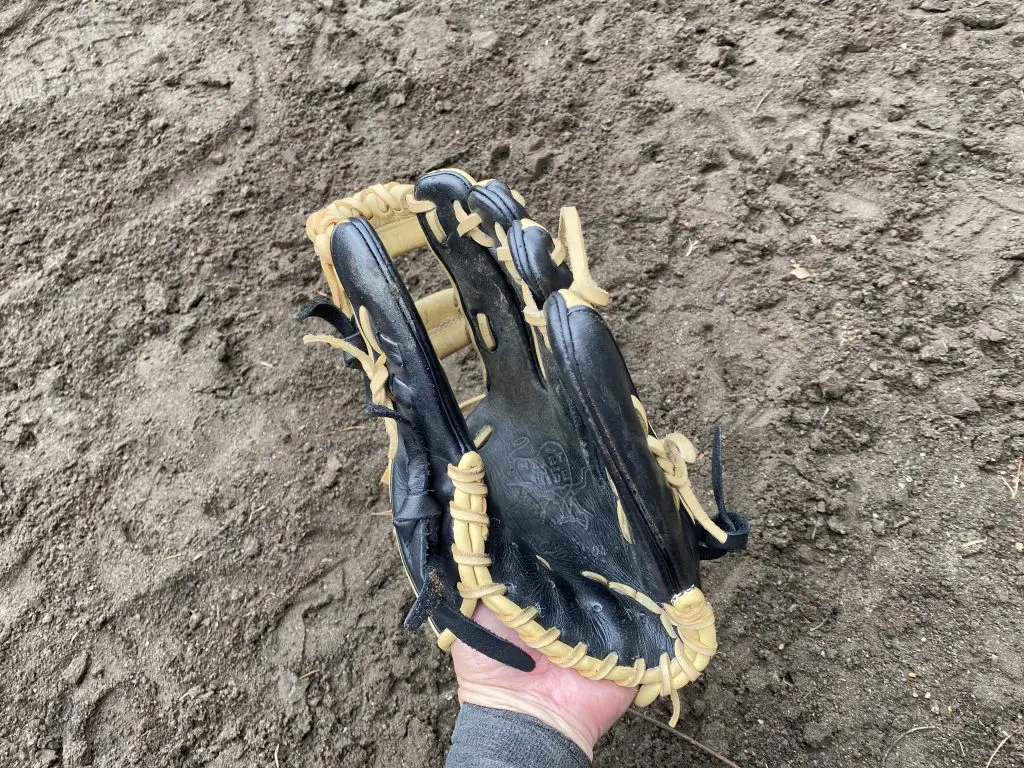 岡本和真モデル　内野グローブ Rawlings 【数量限定】ローリングス 軟式グローブ グラブ 岡本和