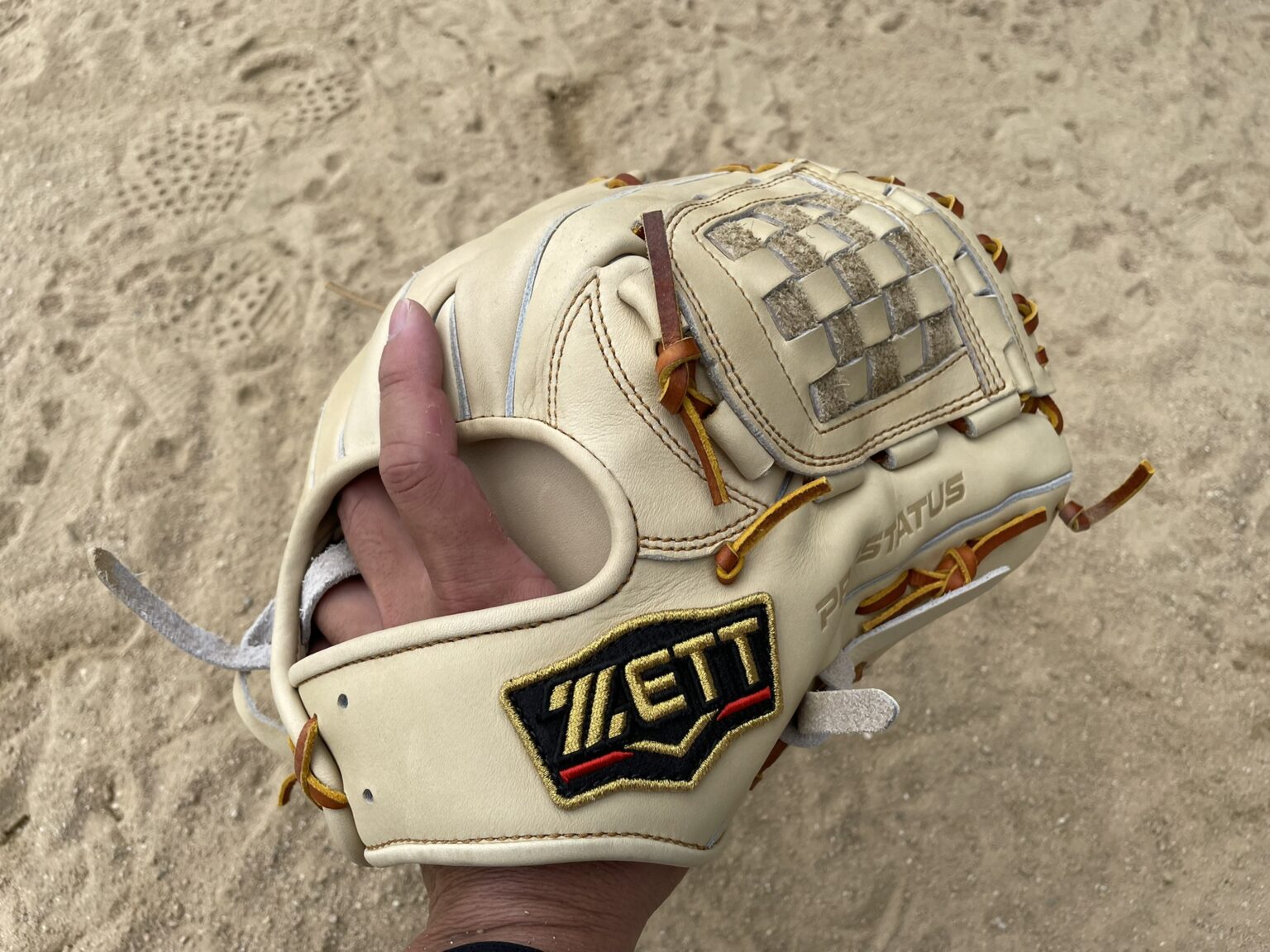 【源田モデル】内野手用グローブでコユニはあり？？源田モデルのメリットとデメリット | まこと兄やんの野球通信
